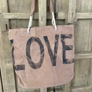 Sugarboo. Dusty pink canvas love bag. Zip closure